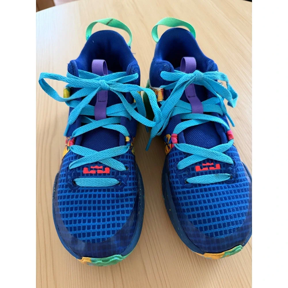 Nike LeBron Witness 7 GS Hyper Royal Green Strike Kids DQ8650-400 Size 4.5Y
